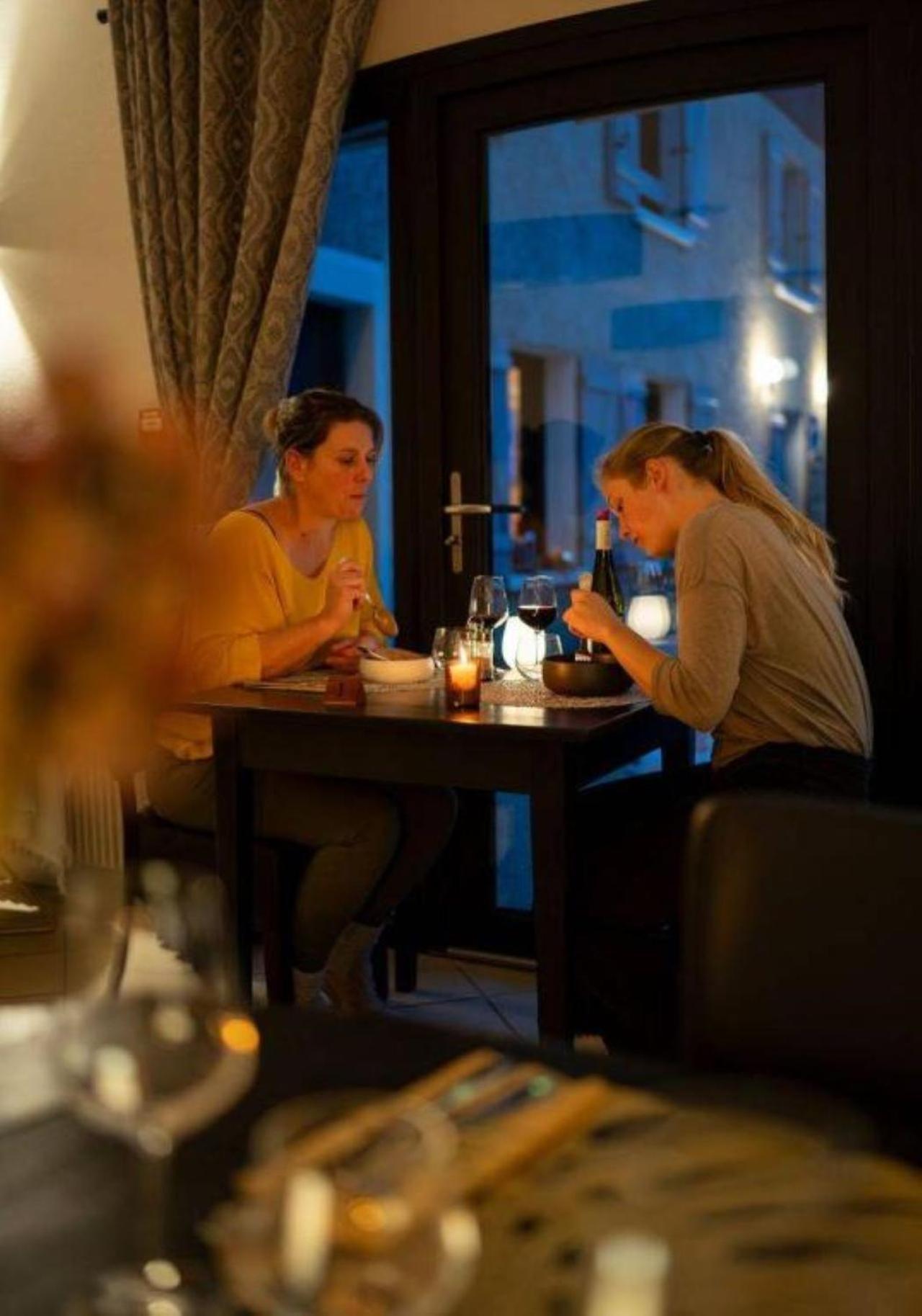 Hotel Restaurant Le Madame La Ferriere  Exterior photo